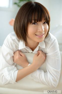 叶月奈穗